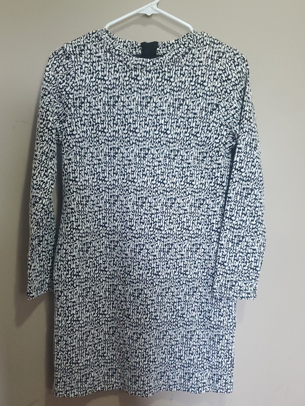 Women's Black and White Printed Long Sleeve Dress Size 6 Petite